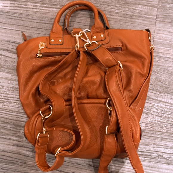 Purse/Backpack - Picture 3 of 3